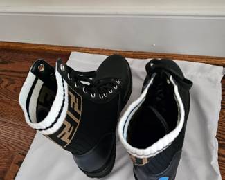 Fendi boots size 39