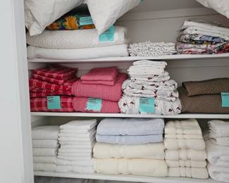 Lots of linens! 