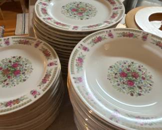 16 - 3 pc place setting floral china