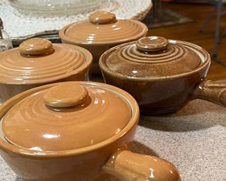 Set of four vintage USA Pottery soup bowls with lids