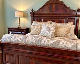 Henredon king bed (mattress priced separately)