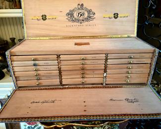 Cigar crate for 150 cigars (cigars not available)