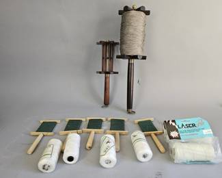 Lot 414 | 4 Kite Wheels