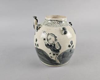 Lot 185 | Antique Chinese Porcelain Water/Wine Pot