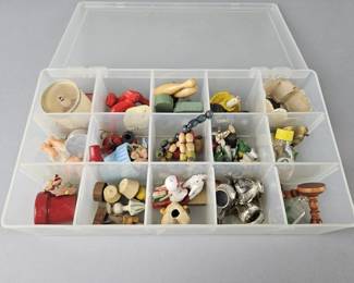 Lot 510 | Vintage Doll House Miniatures