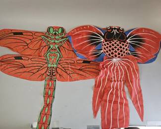 Lot 434 | Goldfish and Dragonfly Kites