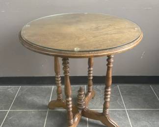 Lot 275 | Vintage Side Table