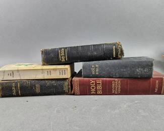 Lot 92 | Lot of Bibles