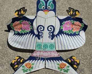 Lot 443 | "Fat Swallow" Paper Kite