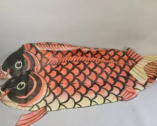 Lot 439 | Long Fish Kites