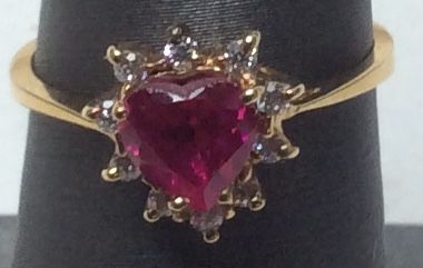 10KT GOLD RED STONE RING