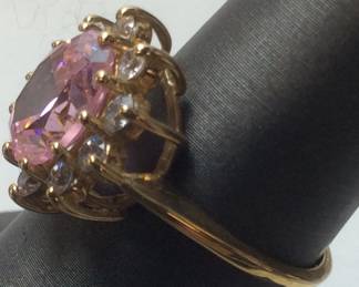 10KT GOLD PINK RING SIZE 7, 4.1 GRAMS,
