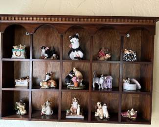 15 Resin Cat Figurines Lot Incliding Lenox And Comic Curious Cats