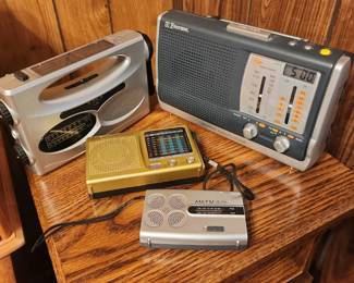 AM FM Radios