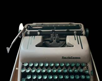 Vintage Smith Corona Electric Portable Typewriter w/Hard Case
Green Keys