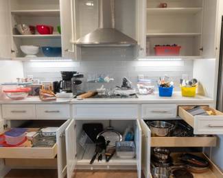 Nice pots and pans, grill items, utensils, organizers, and more!!