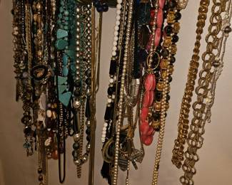 Nice jewelry watches also available