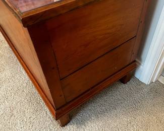 Trunk - No makers mark - Slight wear & tear - Asking $75