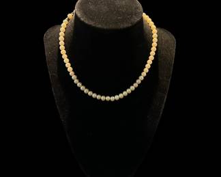 vtg. pearl necklace
