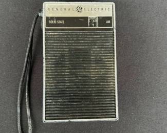 Vtg. General Electric Transistor Radio