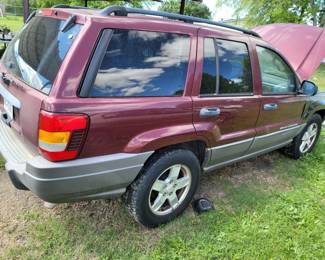 2003 Jeep Grand Cherokee Laredo - Running but needs a battery - Inside Needs Major Detailing - sold AS-IS
