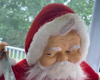 Side eye slasher Santa will mess you up man!