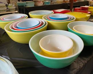 Primary colors mixing bowls. The OG's.
