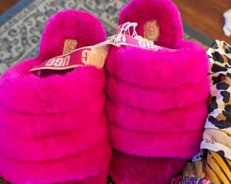 Brand new Uggs size 5 but runs big 