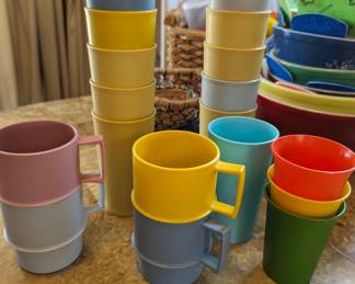Vintage Tupperware coffee cups lead free Tupperware tumblers  and coasters 