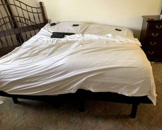 #121	Ease King Size Duel Lifting Bed	 $375.00 			
