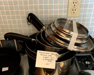 #117	Revere Ware Copper Bottom 4 pots w/2 lids , 1 stockpot w/lid	 $50.00 			
