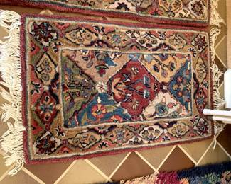 #12	Hand-knotted Kingsley House Rug - 21"x33"  100% Virgin Wool 	 $45.00 			
#13	Hand-knotted Kingsley House Rug - 21"x33"  100% Virgin Wool 	 $45.00 			
