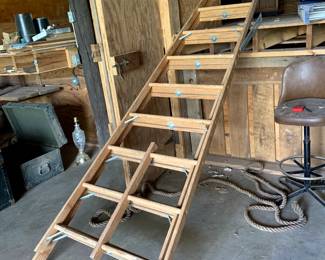 #160	Wood Davidson 9' Wood Ladder	 $200.00 			
