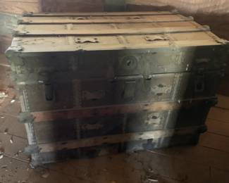 #180	trunk with tray 35x21x23 brown 	 $30.00 			
