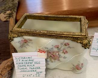 #200	Victorian CF Monroe Wavecrest Egg Crate Mold 6x4x3.5	 $55.00 			
