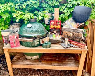 The Big Green Egg with teak table!  Lots of fun grilling!