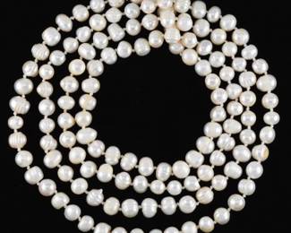 Ladies Rope Pearl Necklace 