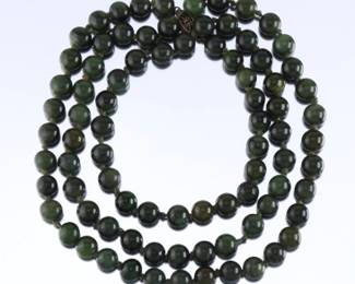 Ladies Chinese Gilt Silver and Spinach Green Jade Beads Necklace 