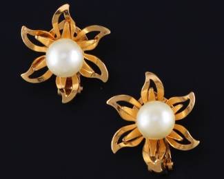 Ladies Italian Pair of Gold and Pearl Floral Ear Clips 