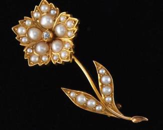 Vintage Gold and Pearl Flower Brooch 