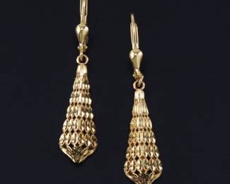 A Pair of Gold Filigree Drop Earrings 
