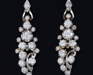 A Pair of 2.90 Carat Diamond Drop Earrings 