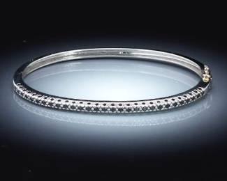 Ladies Gold Hinged Bangle Bracelet 