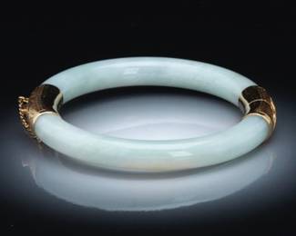 Ladies Gold and Jade Bangle 
