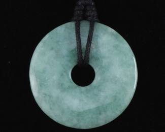 Ladies Jadeite Jade Disc and Macrame Necklace 