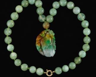 Chinese Gold, Carved Jadeite Jade and Serpentine Necklace 