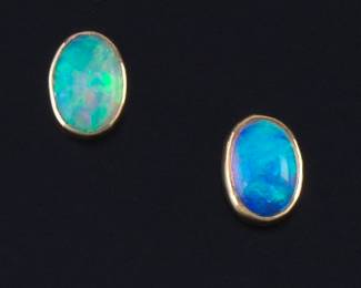 Ladies Pair of Gold and Opal Ear Studs 
