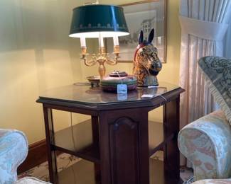 Chinese Cloisonne Horse Head, Italian Bouillotte Swan Lamp , Indian Snuff Box, Ethan Allen Georgian Court Solid Cherry Octagonal Tiered Accent End Table 11-8066