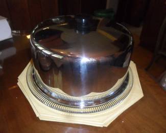 Stainless steel cake dome with glass cake plate