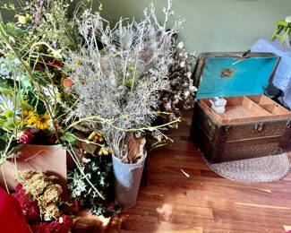 Artificial Plants and small trunk